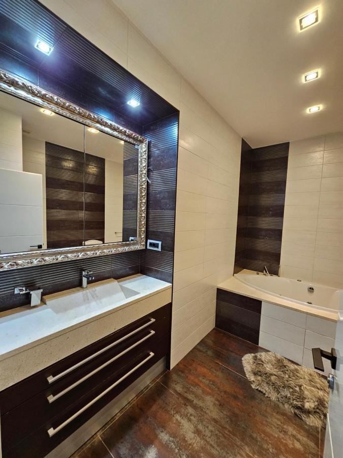 Azzuro Apartment Self Check In Rijeka Extérieur photo